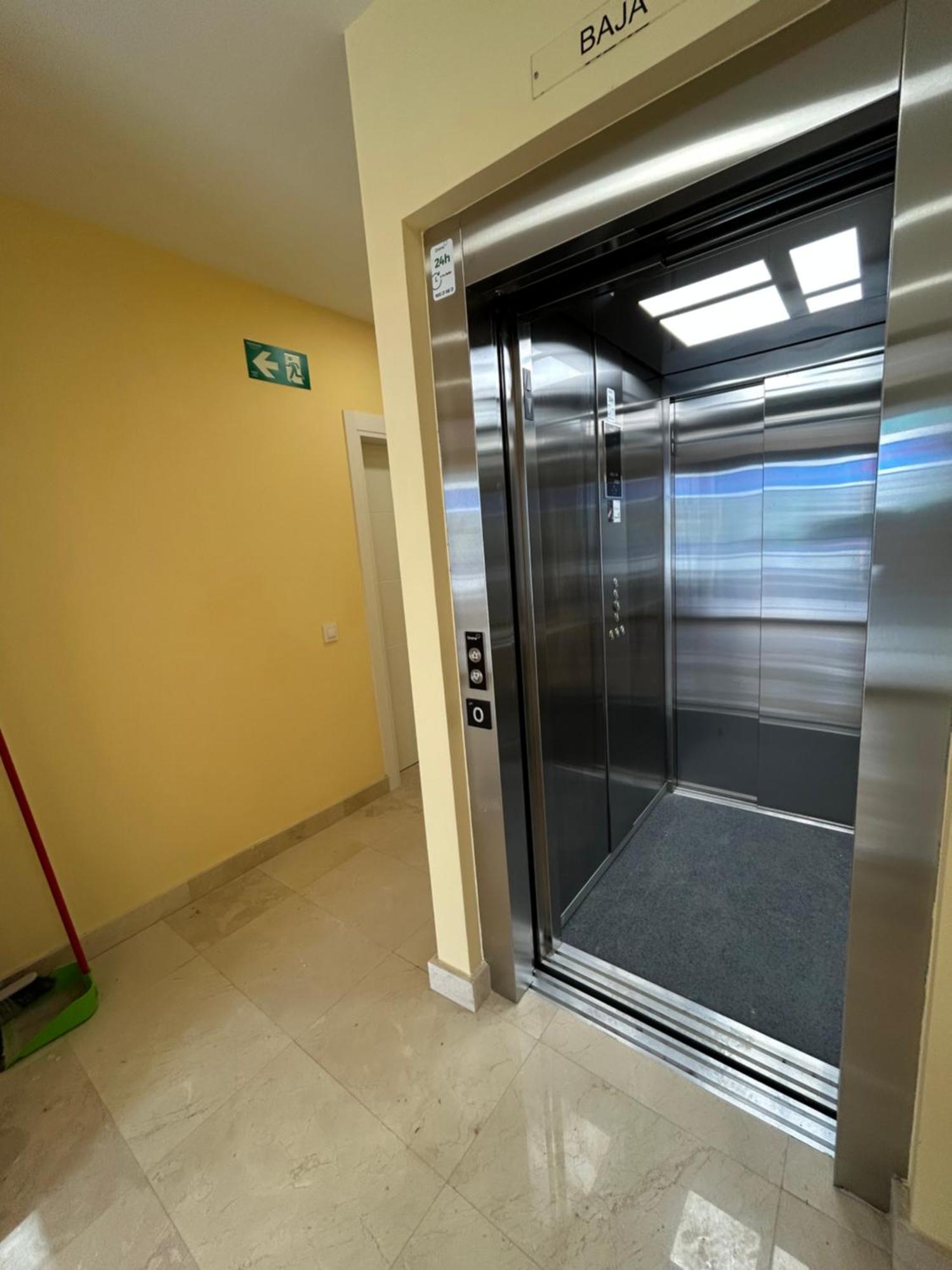 Apartamentos Turisticos Aeropuerto Barajas Madrid Esterno foto